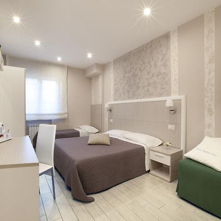 Le Quattro Piazze Bed & Breakfast Sorrento Room photo