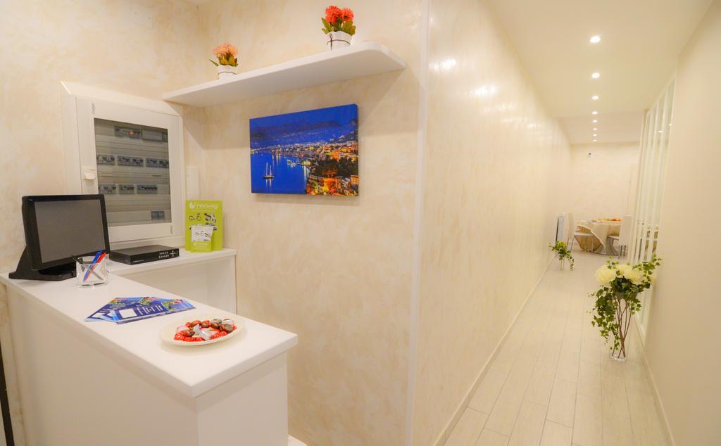 Le Quattro Piazze Bed & Breakfast Sorrento Exterior photo