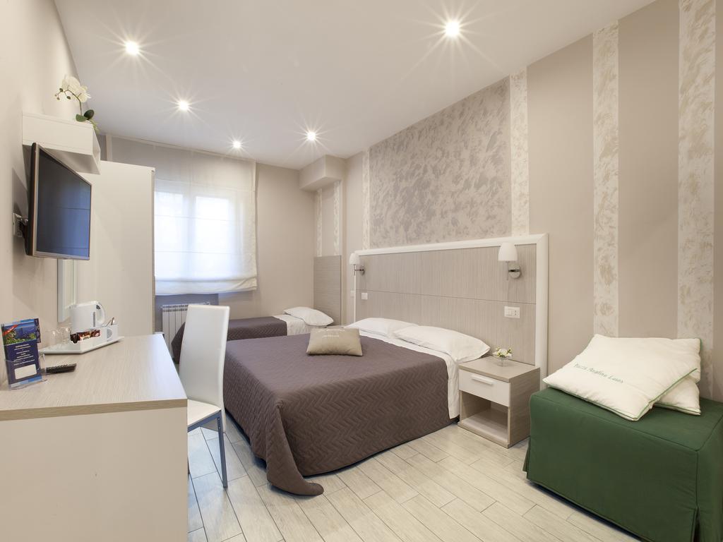 Le Quattro Piazze Bed & Breakfast Sorrento Room photo