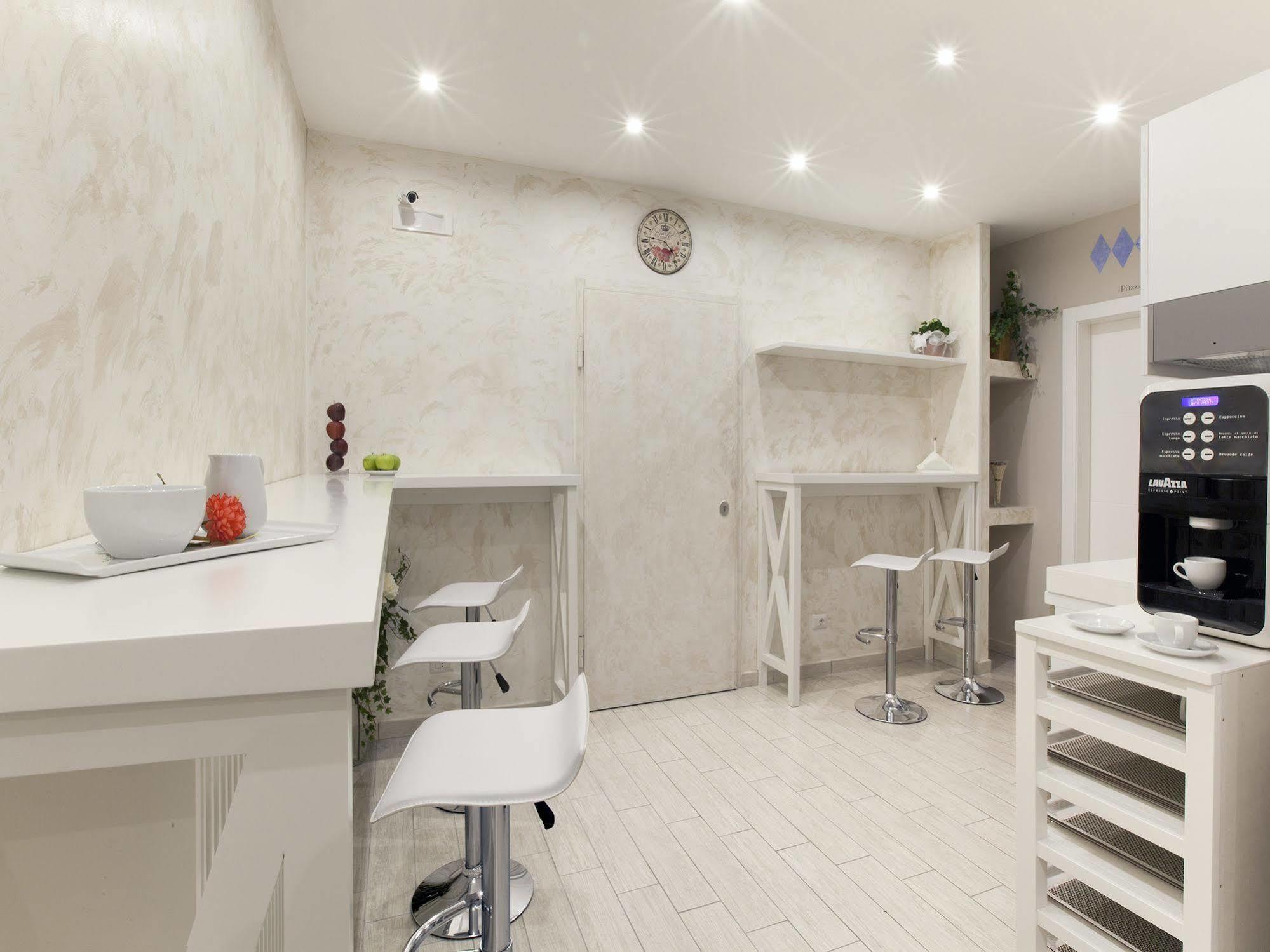 Le Quattro Piazze Bed & Breakfast Sorrento Exterior photo