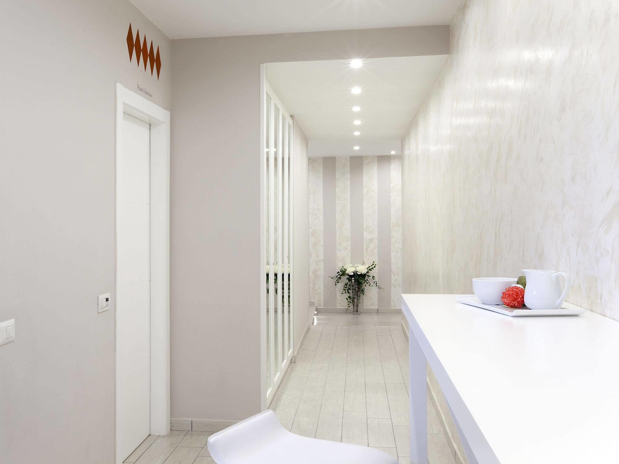 Le Quattro Piazze Bed & Breakfast Sorrento Exterior photo